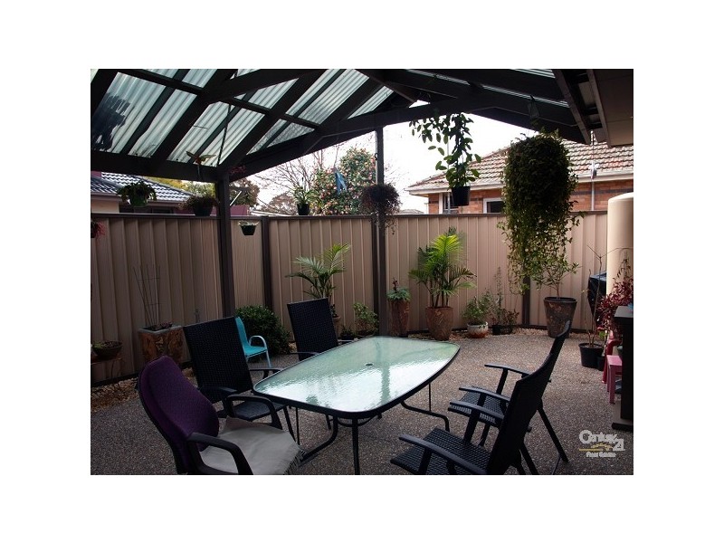 8 Finchley Avenue, Glenroy VIC 3046