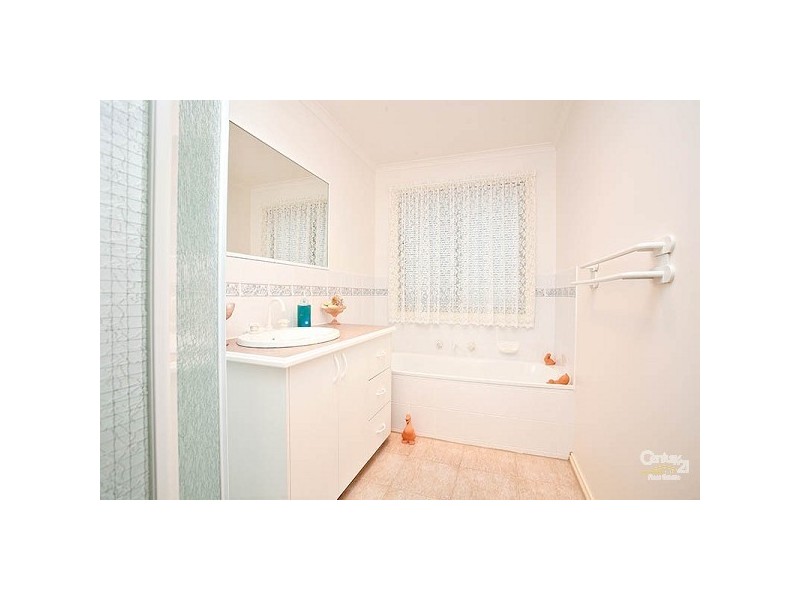 47 Almands Avenue, Roxburgh Park VIC 3064