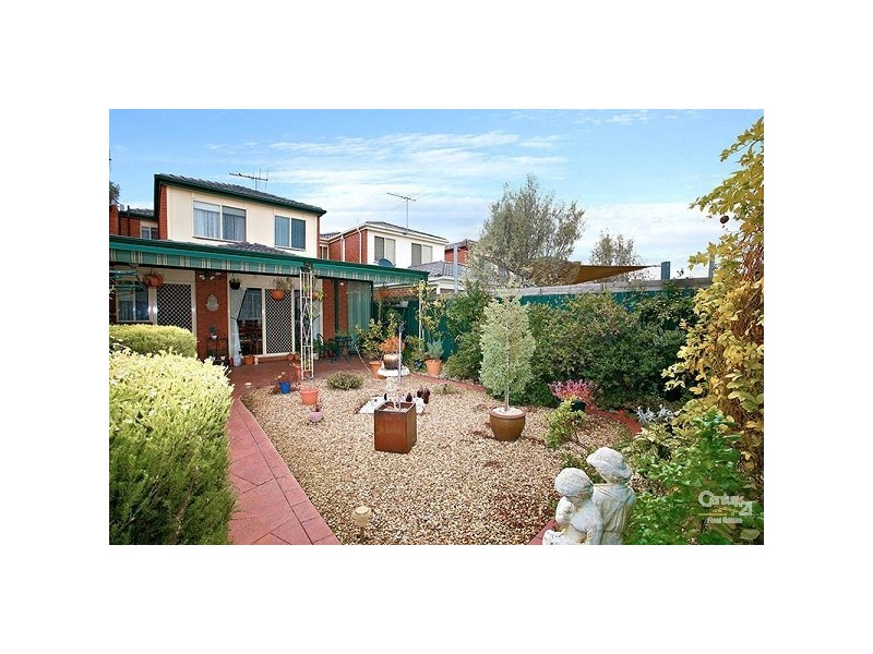 47 Almands Avenue, Roxburgh Park VIC 3064