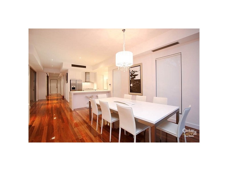 16 Wave Street, Elwood VIC 3184