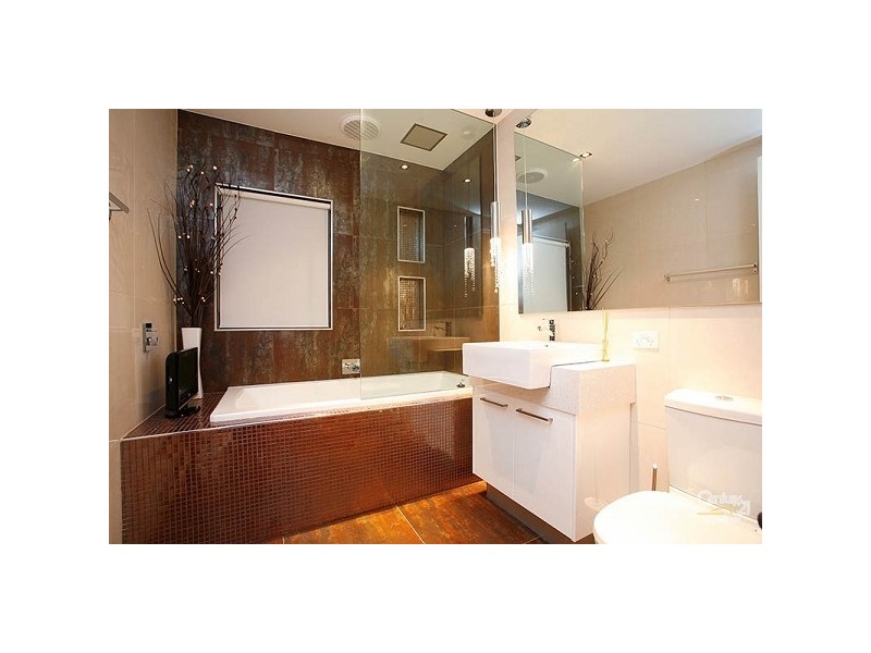 16 Wave Street, Elwood VIC 3184