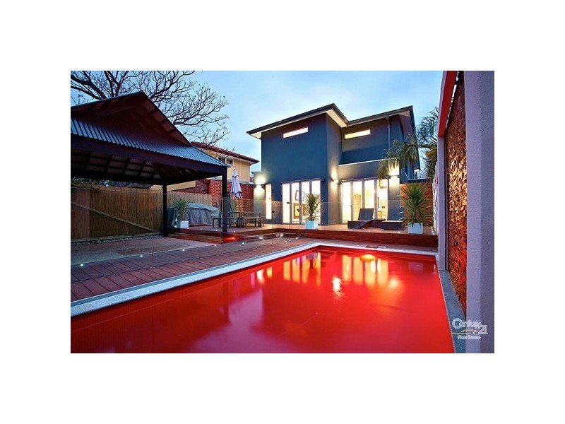 16 Wave Street, Elwood VIC 3184