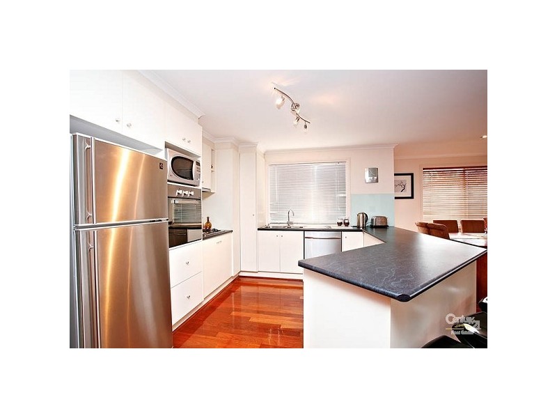 48 Lockwood Drive, Roxburgh Park VIC 3064