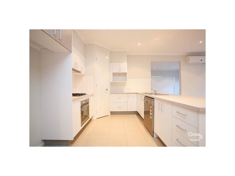 10 Aura Way, Craigieburn VIC 3064