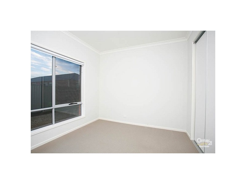 10 Aura Way, Craigieburn VIC 3064