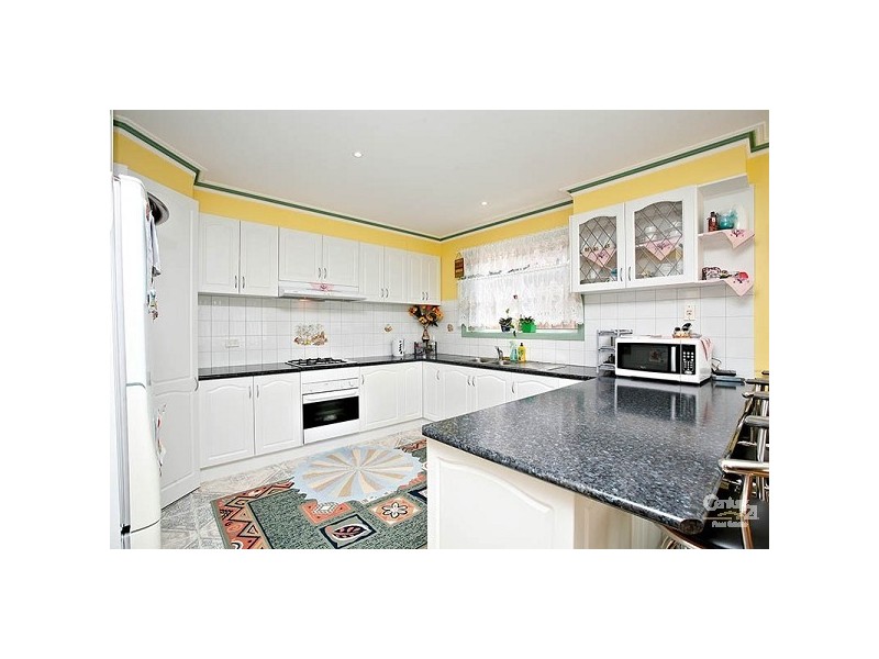 33 Wisla Circuit, Roxburgh Park VIC 3064