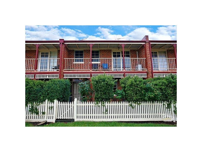11 Meadowbank Lane, Craigieburn VIC 3064