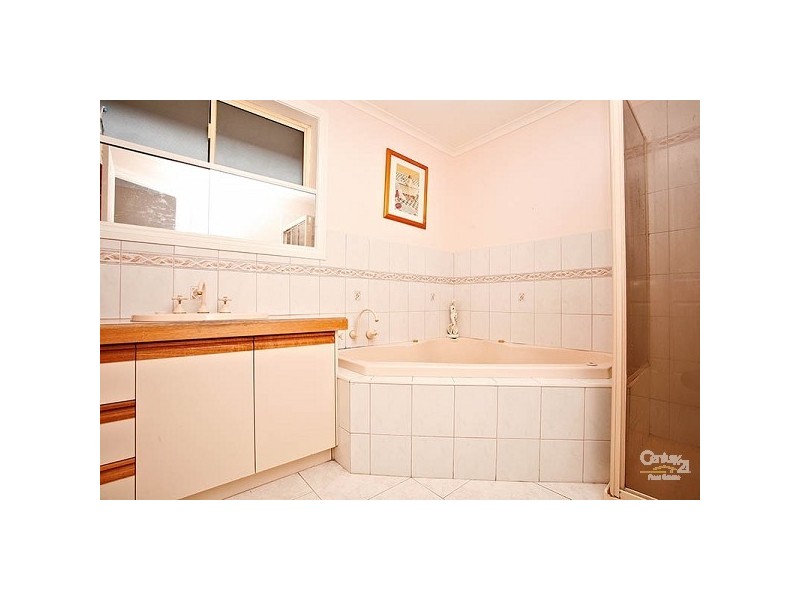 70 Dianne Avenue, Craigieburn VIC 3064