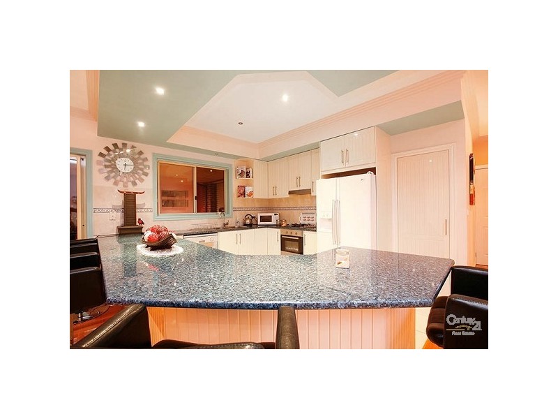 13 Girraween Crescent, Craigieburn VIC 3064