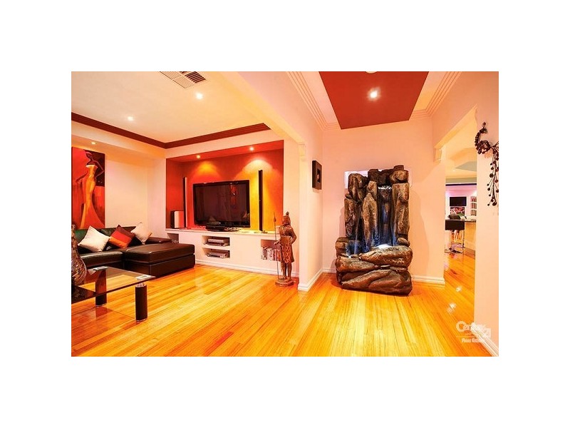 13 Girraween Crescent, Craigieburn VIC 3064