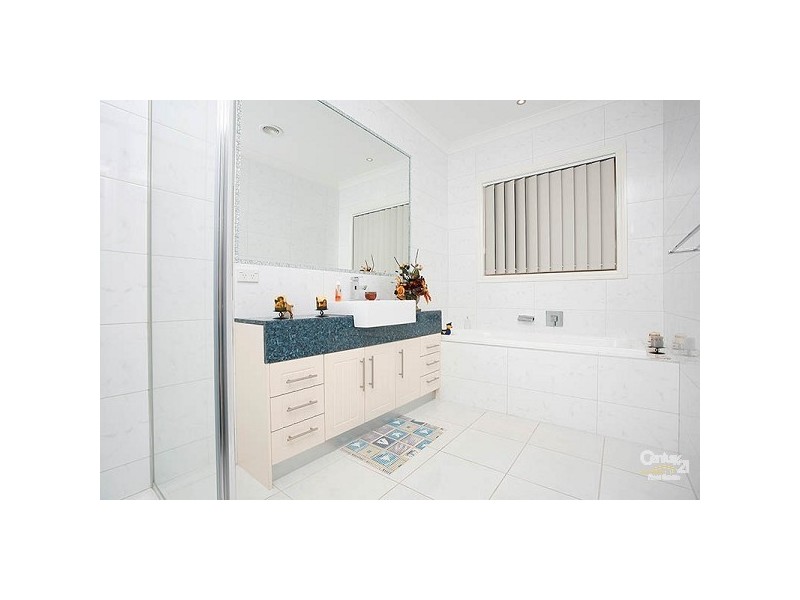 13 Girraween Crescent, Craigieburn VIC 3064