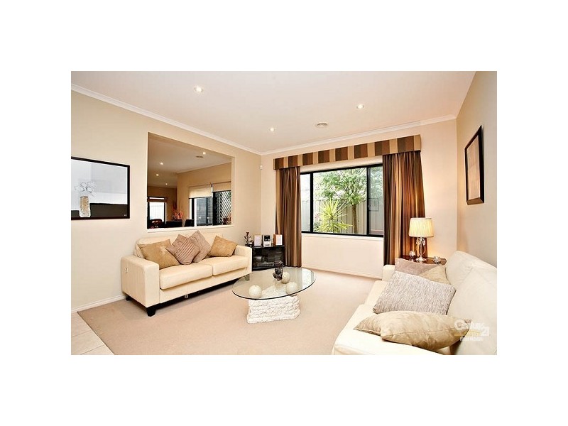 15 Liverpool Circuit, Craigieburn VIC 3064