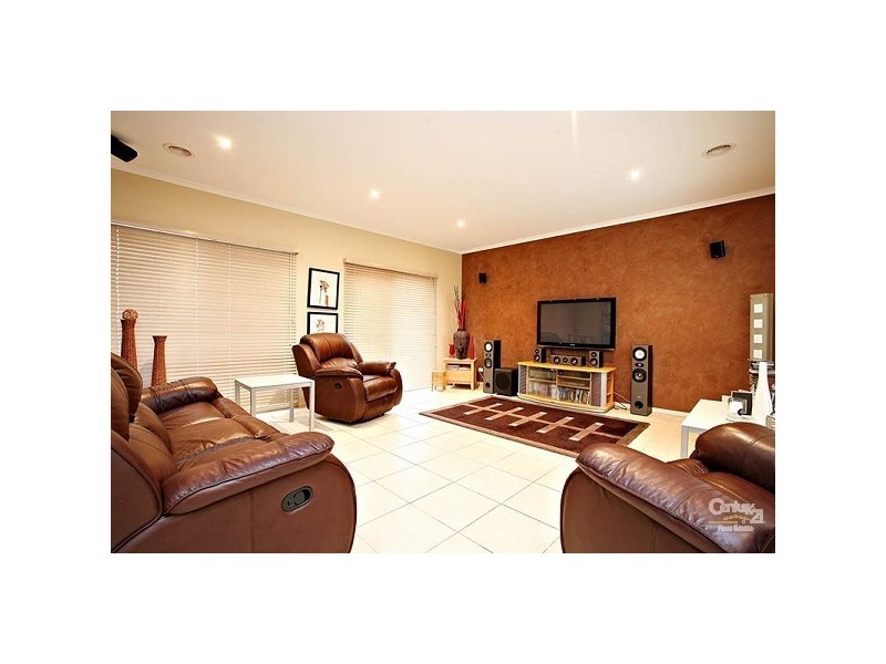 15 Liverpool Circuit, Craigieburn VIC 3064