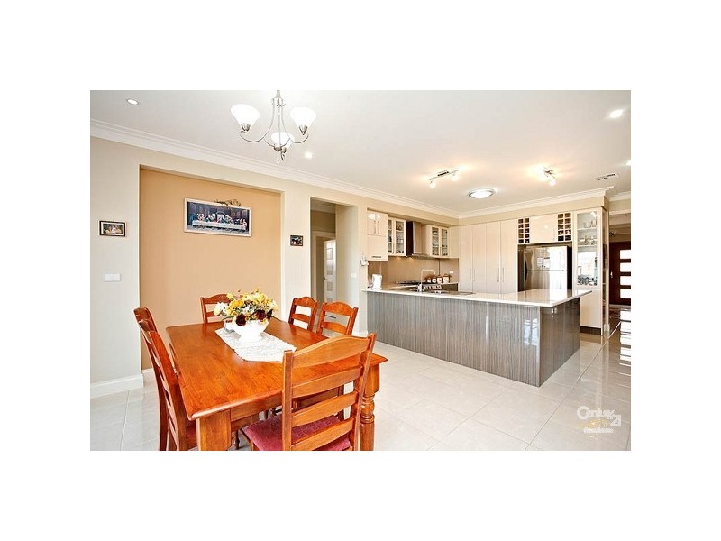 27 Serendip Crescent, Greenvale VIC 3059