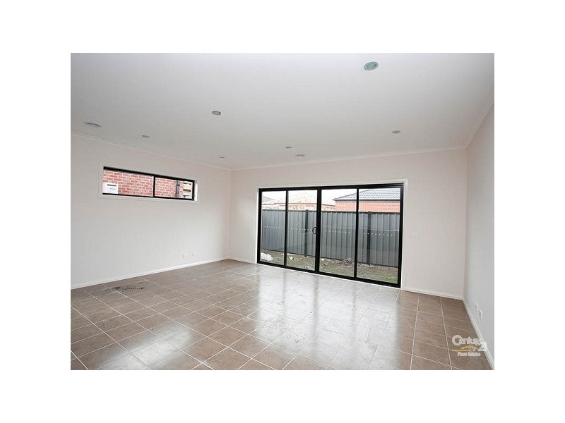45 Kelway Crescent, Craigieburn VIC 3064