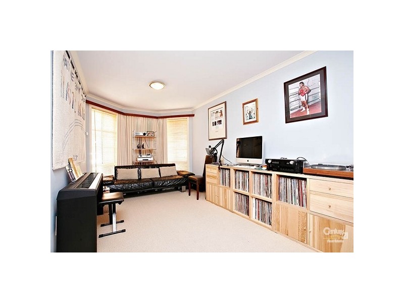 45 Almands Avenue, Roxburgh Park VIC 3064