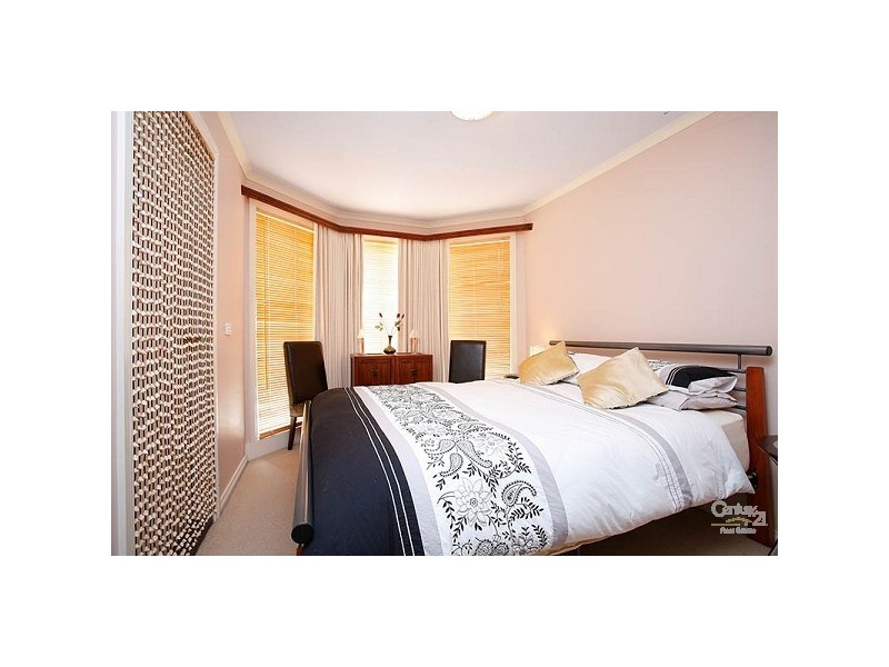 45 Almands Avenue, Roxburgh Park VIC 3064