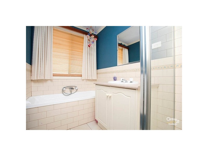 45 Almands Avenue, Roxburgh Park VIC 3064