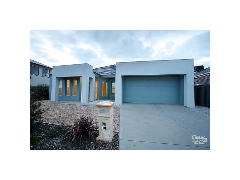 10 Aura Way, Craigieburn VIC 3064