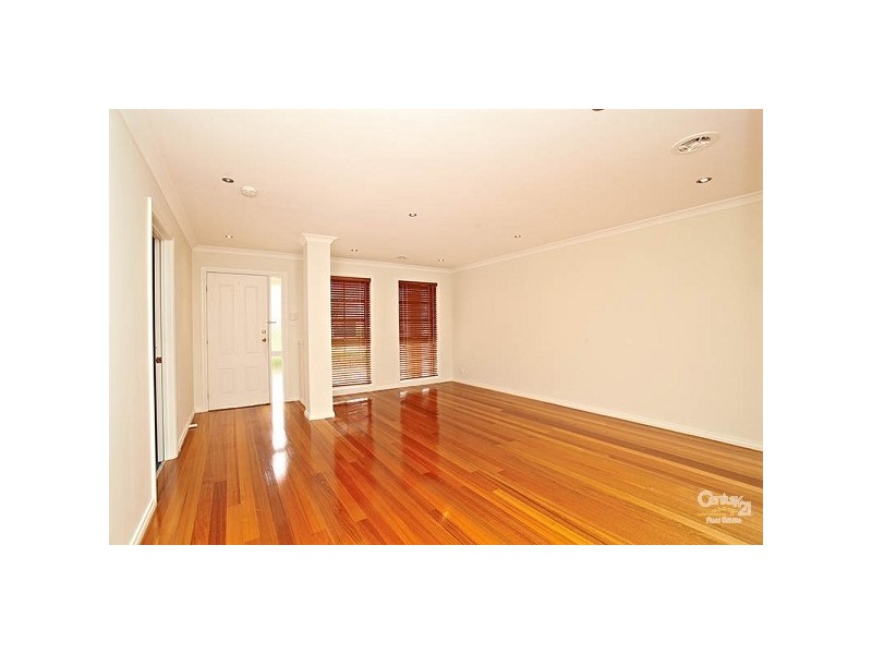 44 Rio Grande Drive, Roxburgh Park VIC 3064