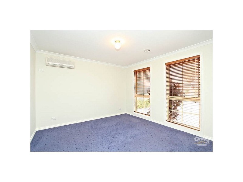 44 Rio Grande Drive, Roxburgh Park VIC 3064