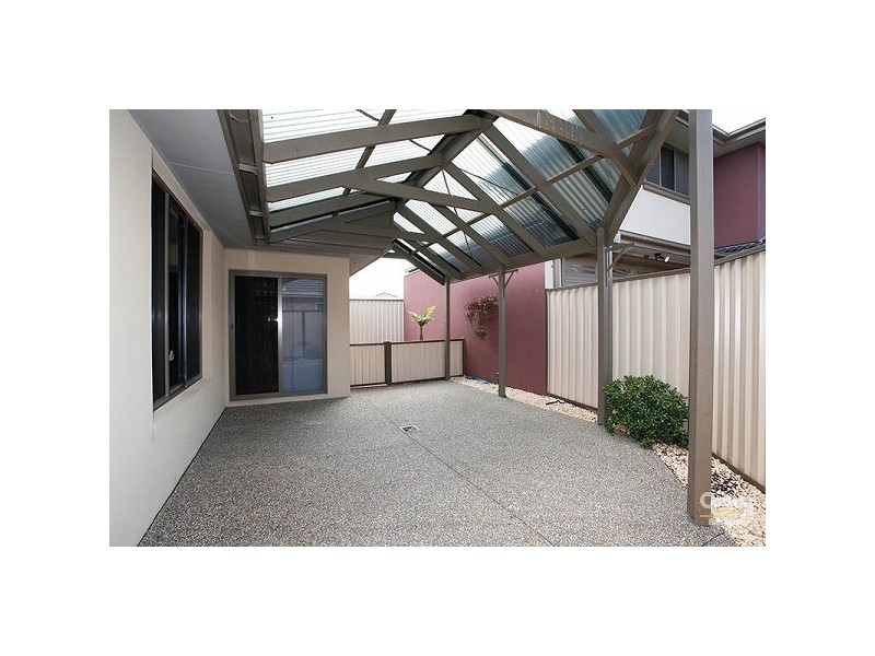 8A Finchley Avenue, Glenroy VIC 3046