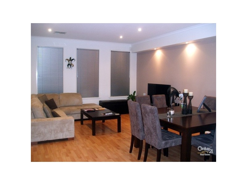 38 Athol Avenue, Roxburgh Park VIC 3064