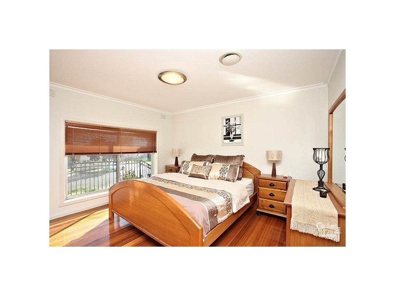 4 Bega Court, Lalor VIC 3075