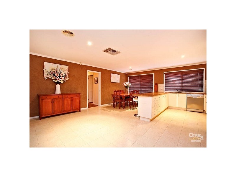 31 Marne Drive, Roxburgh Park VIC 3064