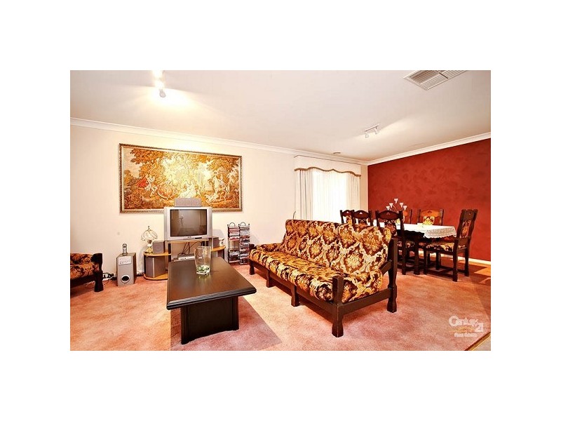 35 Paroo Avenue, Roxburgh Park VIC 3064