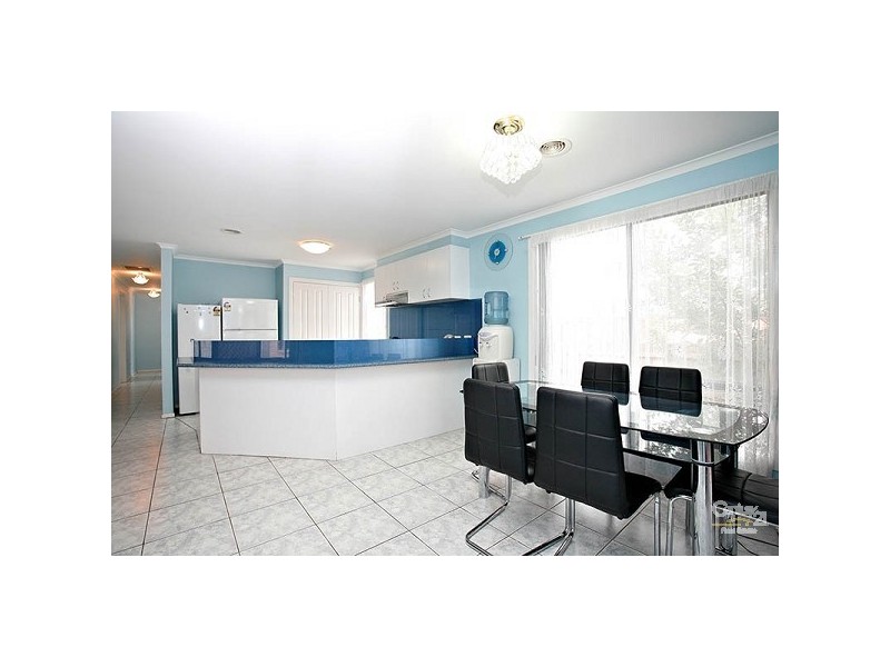 52 Rio Grande Drive, Roxburgh Park VIC 3064