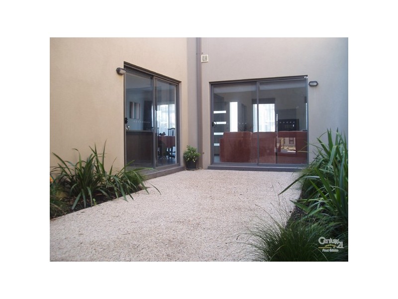 10 Helios Walk, Epping VIC 3076