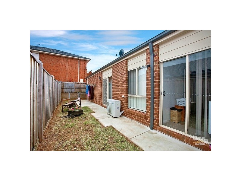 2  Meads Lane, Craigieburn VIC 3064