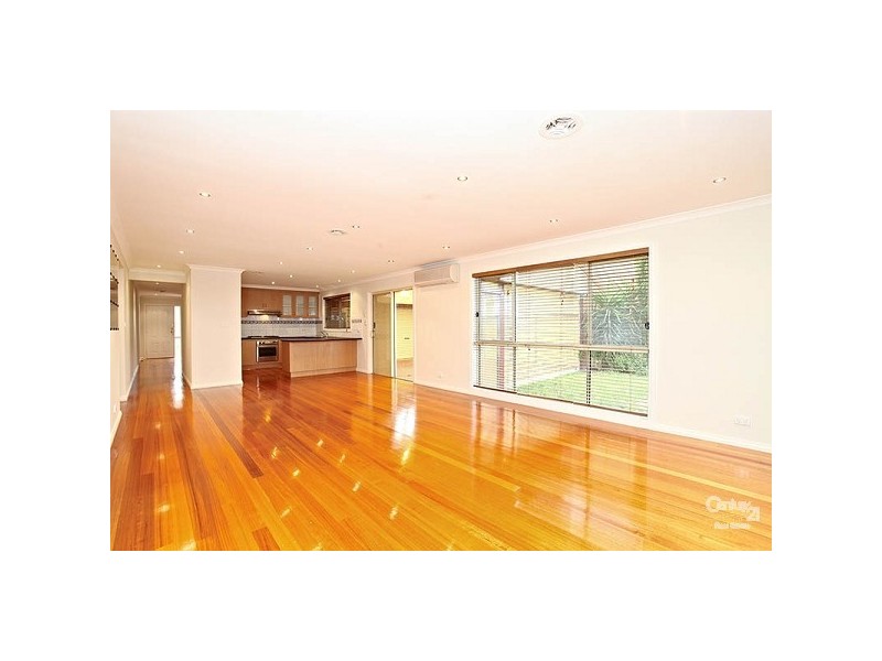 44 Rio Grande Drive, Roxburgh Park VIC 3064