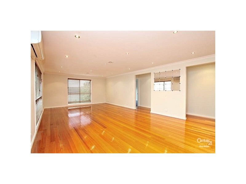 44 Rio Grande Drive, Roxburgh Park VIC 3064