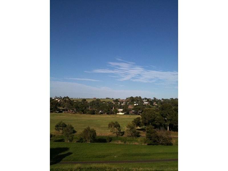 124 Devereaux Street, Oak Park VIC 3046