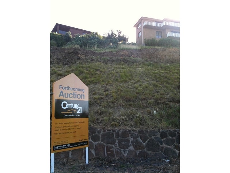 124 Devereaux Street, Oak Park VIC 3046