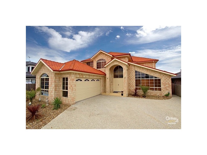 18 Madeira Court, Roxburgh Park VIC 3064