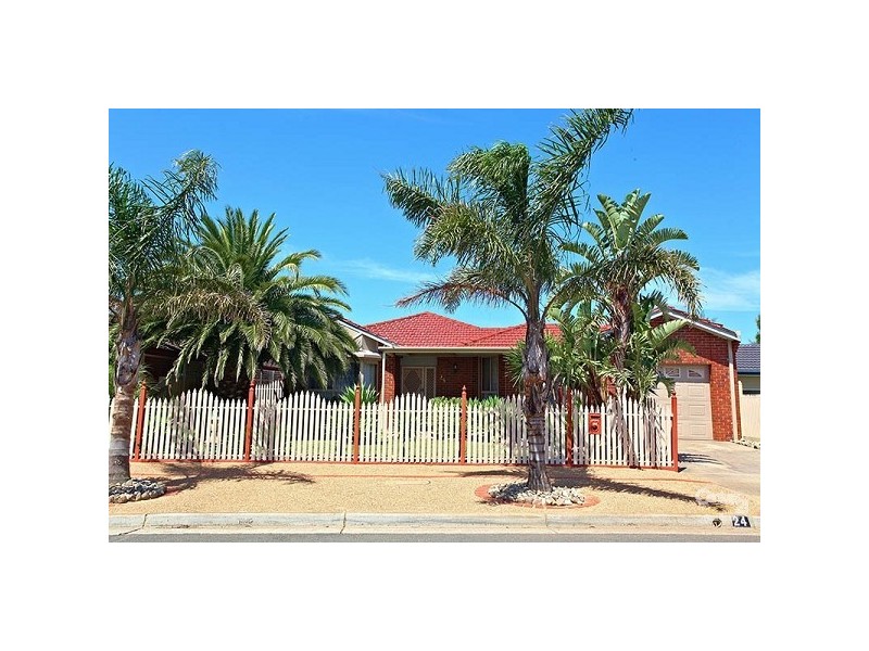 24 Whitsunday Drive, Hoppers Crossing VIC 3029