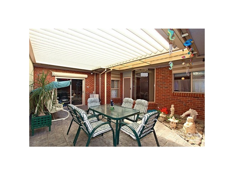 24 Whitsunday Drive, Hoppers Crossing VIC 3029