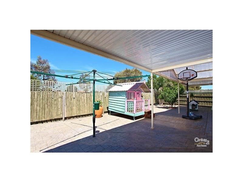 24 Whitsunday Drive, Hoppers Crossing VIC 3029
