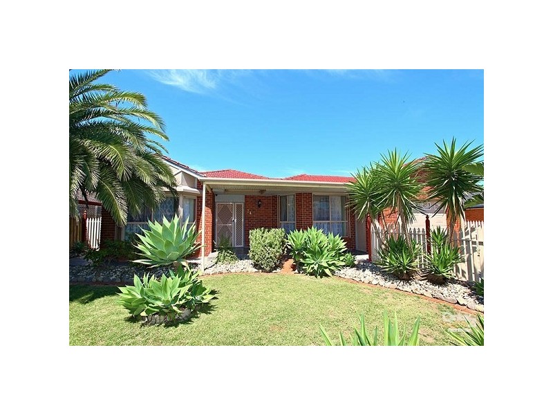 24 Whitsunday Drive, Hoppers Crossing VIC 3029