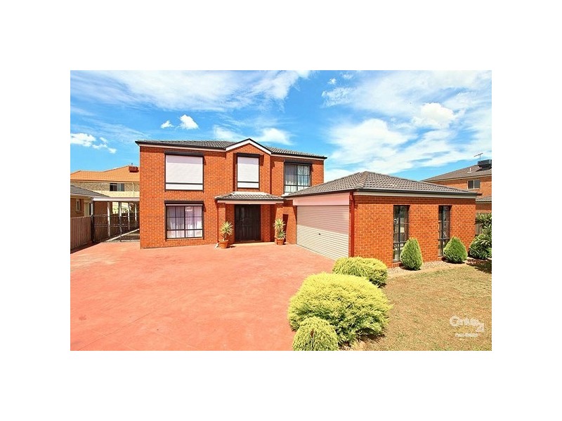 28 Salween Crescent, Roxburgh Park VIC 3064