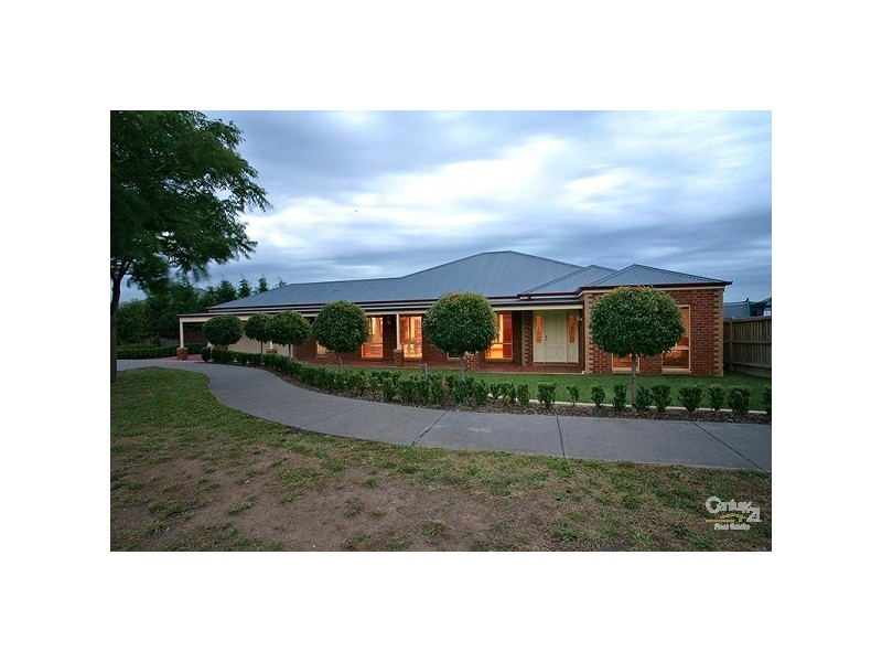 18 Peasholm Corner, Craigieburn VIC 3064