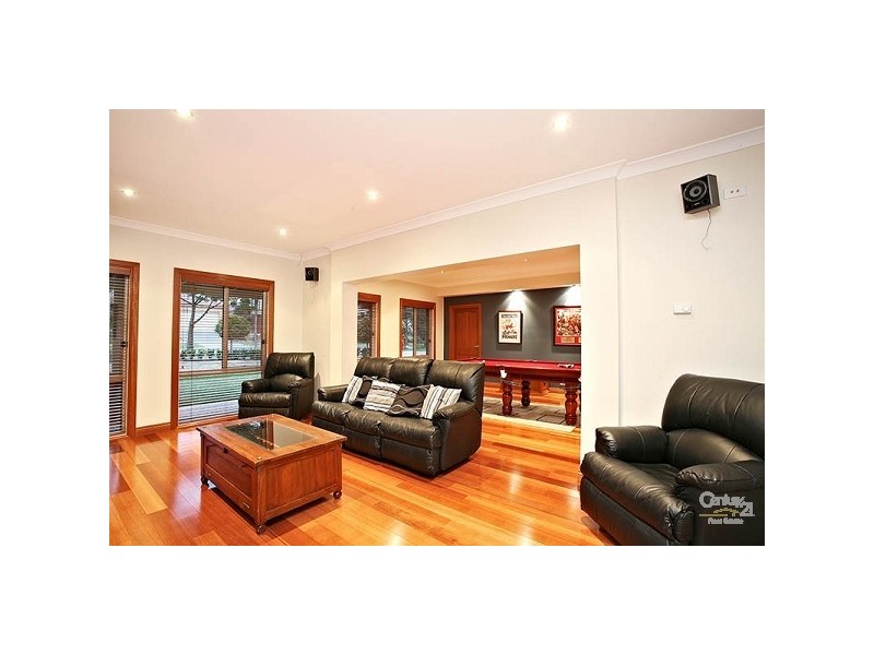 18 Peasholm Corner, Craigieburn VIC 3064