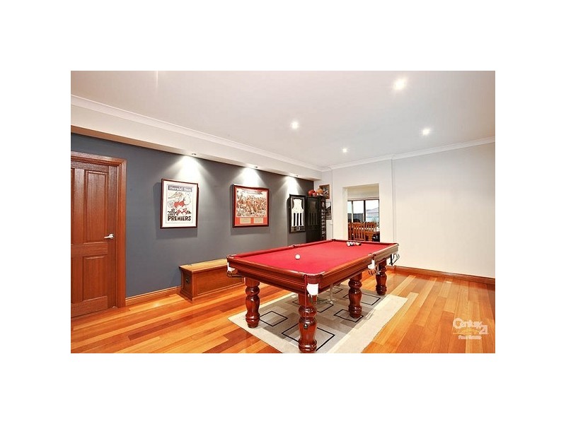 18 Peasholm Corner, Craigieburn VIC 3064