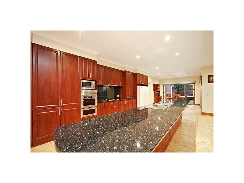 18 Peasholm Corner, Craigieburn VIC 3064