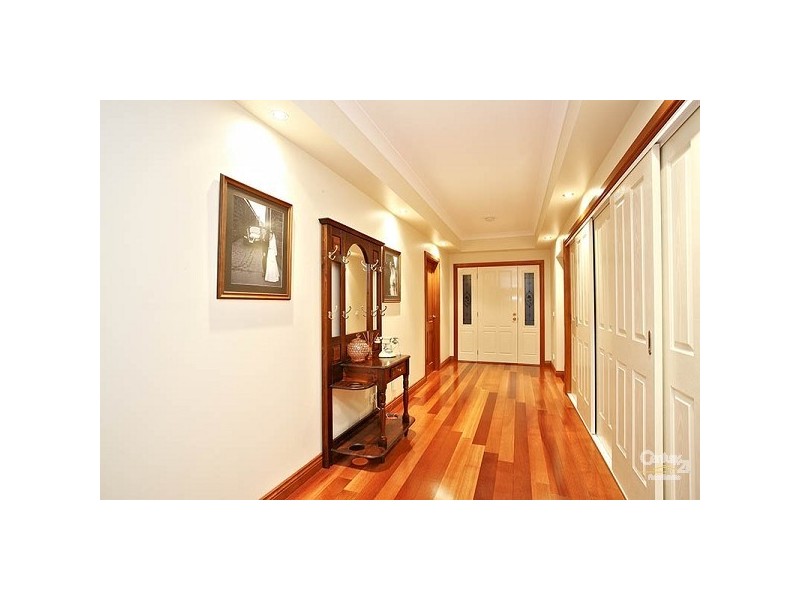 18 Peasholm Corner, Craigieburn VIC 3064