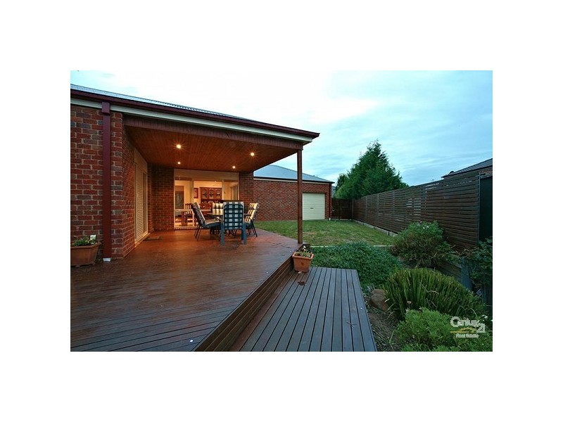 18 Peasholm Corner, Craigieburn VIC 3064