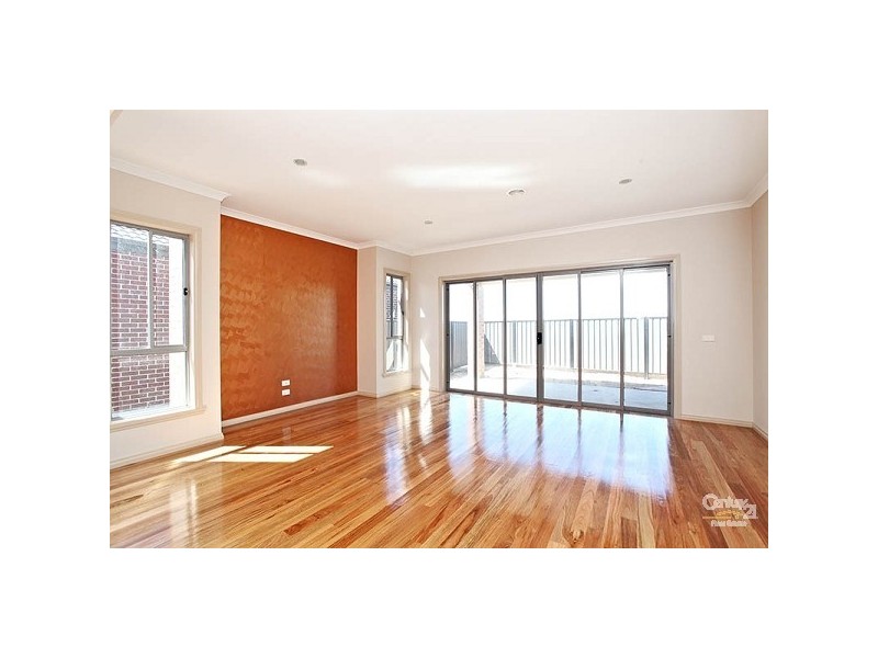 6 Densham Way, Craigieburn VIC 3064